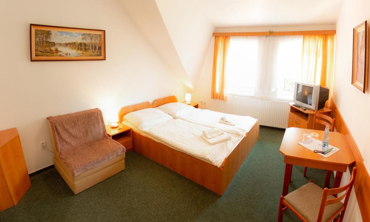 Motel Velky Rybnik Dehtare  外观 照片